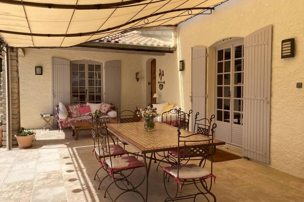 Le Clos Des Pins, Vue Mont Ventoux Roaix Eksteriør billede