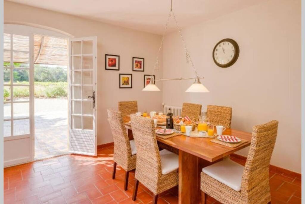 Le Clos Des Pins, Vue Mont Ventoux Roaix Eksteriør billede